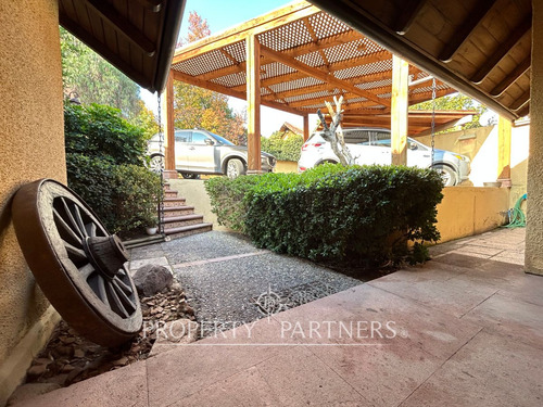 Encantadora Casa En Sector Más Exclusivo Del Carme...