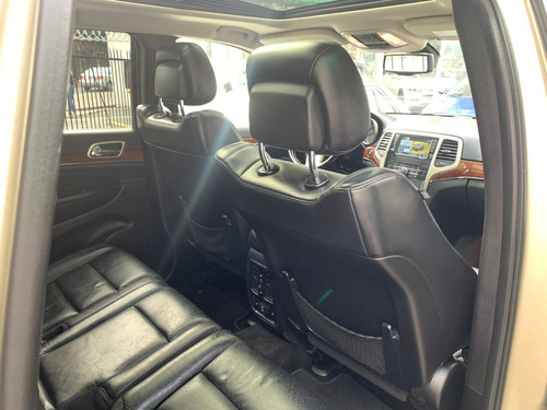 Imagen 8 de 13 de Jeep Grand Cherokee Limited Premium 2011