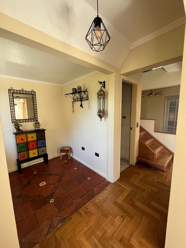 Oportunidad Única: Casa Semi-amoblada En Lomas De San Seba