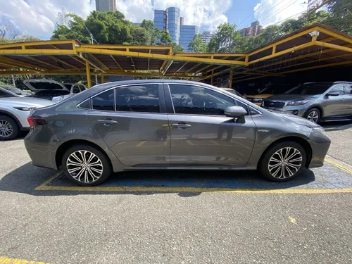 Toyota Corolla 1.8 Se-g Hybrid