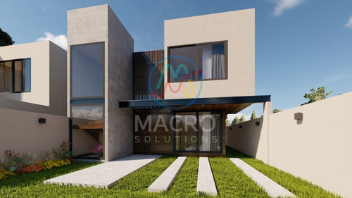 Casa En Preventa En Fracc. Tehuicil Con 3 Recamaras, Alberca Y Jardín Apta A Créditos