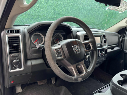 Dodge Ram 1500 Crew Cab Slt V8 4x4 2022