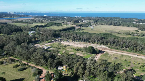 Oportunidad Terrenos De 1.000 Mts Financiados Hasta En 5 Años En Barrio Cerrado Con Servicios En Punta Ballena