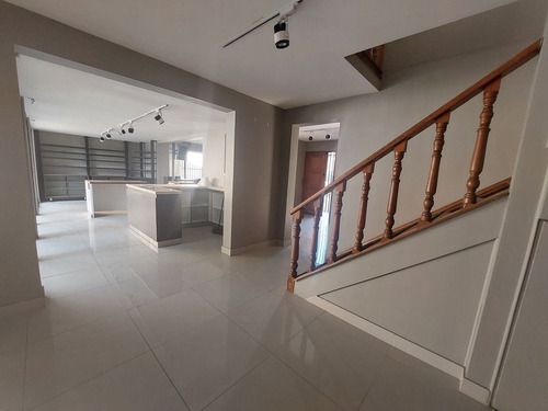 Casa Comercial En Lo Barnechea