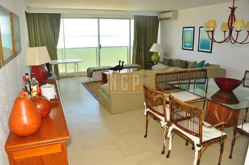 Imagen 14 de 30 de Apartamento En Mansa, 3 Dormitorios