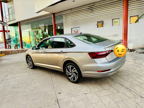 Volkswagen Jetta 1.6 Starline.