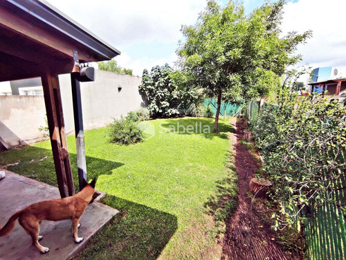 Imagen 12 de 13 de Venta De Casa 2 Dormitorios En Parque Sicardi, La Plata.