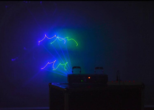 Laser B10rgb Big Dipper 3 Salidas Rojo Verde Azul 270mw Dmx Auto Audio Master Slave Audiorritmico Automático Y Strobo.