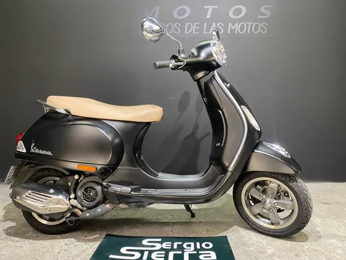 Piaggio Vespa Vxl150 Abs Negra 2023 2.900 Kms