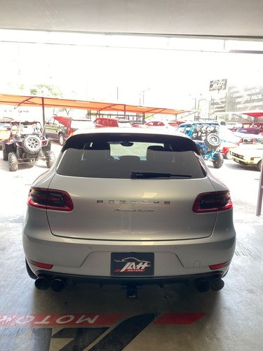 Imagen 5 de 15 de Porsche Macan Turbo 2015