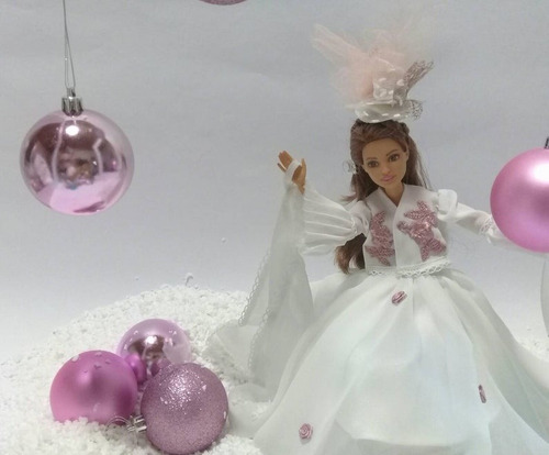 Imagen 3 de 5 de Conjunto Muñeca Barbie , Blusa Corta Y Pollera, Con Tocado .