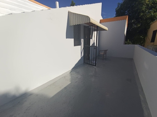 Imagen 10 de 30 de Vendo Casa De Oportunidad En Autopista De San Isidro 3 Habitaciones Principal Con Baño, Baños Común Sala Comedor Cocina Terraza, Cuarto De Servicio Con Baño Galería Marquesina. Cisterna 152 Metros