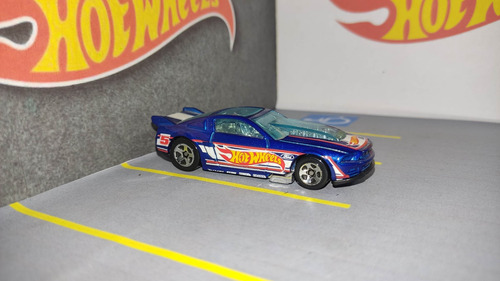 Hot Wheels Ford Mustang 2013 Custom
