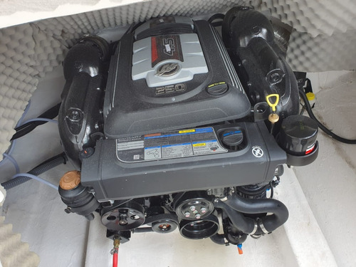 Euroboats 260 Cabin - 26 Pés C/ Motor 250hp - 26 Pés - Zero