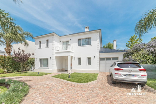Imagen 3 de 30 de Excelente Casa 2 Plantas, 4 Dormitorios En Venta, Piscina, Parque - Cadaques (funes Hills)