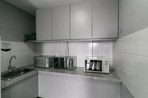 Oficina En Arriendo/venta En Santa Barbara Oriental-usaquén. Cod A1088045