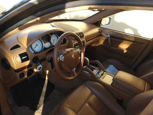 Porsche Cayenne Turbo 4.5 V8 455hp