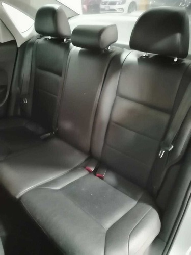 Imagen 6 de 13 de Volkswagen Vento Vento Tdi 2018 Std
