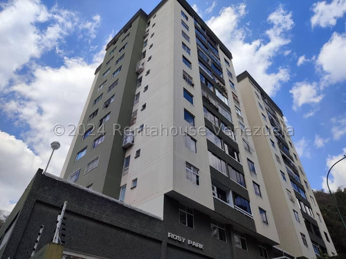 Apartamento (ph) En Venta. Urb. Santa Rosa De Lima. 24-20971
