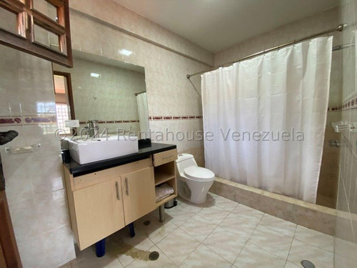Venta De Imponente Casa Santa Paula