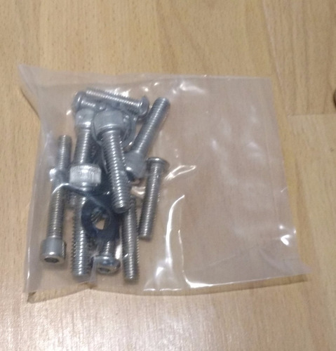 Mandos Adelantados Negros Para Harley Sportster 04-13