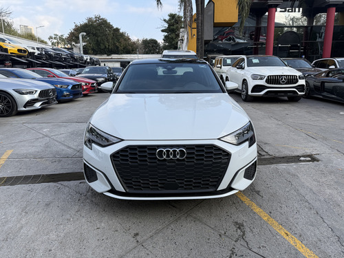 Audi A3 1.4 Sedán 35tfsi Dynamic At Dsg