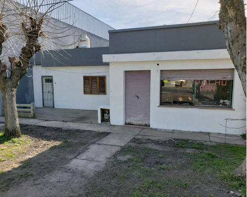 Casa En Venta - 2 Dormitorios 1 Baño - 420mts2 - Ensenada