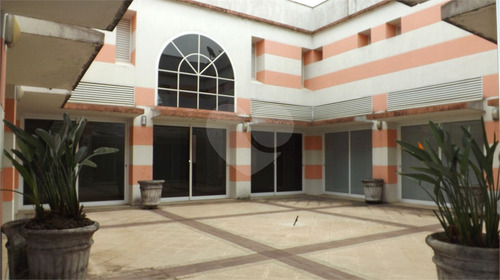 Imagem 21 de 30 de Casa Térrea 1500m² Terreno E 607m² Construída Piscina Forno De Pizza E Churrasqueira - Reo46284