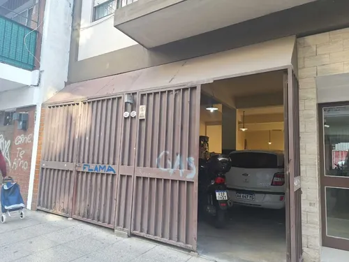 Venta Cochera Pb Porton Propio Acceso Calle - Once