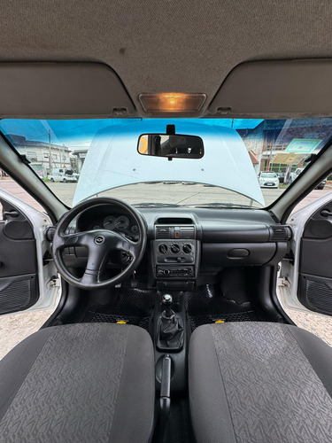 Chevrolet Corsa 1.6 Gl Aa Dh