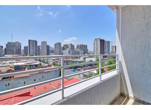Arriendo Metro Irarrazaval / Portugal / 10 De Julio