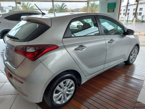 Imagem 7 de 14 de Hyundai Hb20 1.0 Confort Plus 2019, Prata, Único Dono