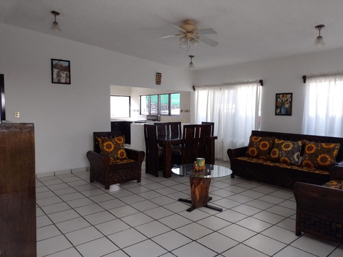 Casa De 3 Recamaras Para 6 Personas En Cuernavaca