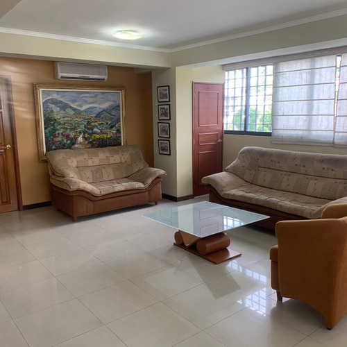 Imagen 2 de 20 de Apartamento En Alquiler - Urb. Santa Monica