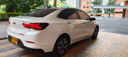 Chevrolet Onix 1.0T Premier Sedan At