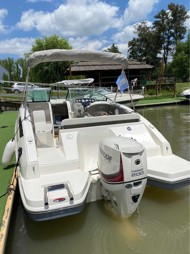 Imagen 13 de 15 de Lancha Cuddy Canestrari 225 Evinruder Etec 200 Hp 2020