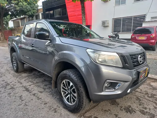 Nissan NP300 Frontier 2.5 Cd 4X4 Se Mt 4P