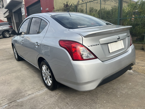 Nissan Versa 1.6 Advance Mt