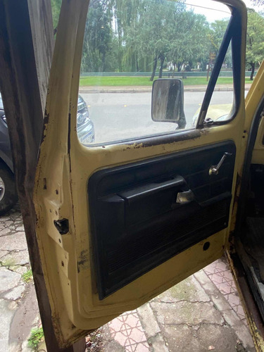 Ford F-100 Deluxe