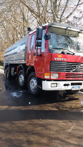 Imagen 1 de 10 de Volvo 380 Cisterna