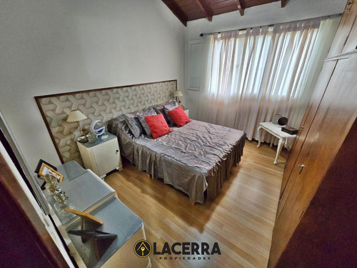 Casa 4 Ambientes En Villa Ballester