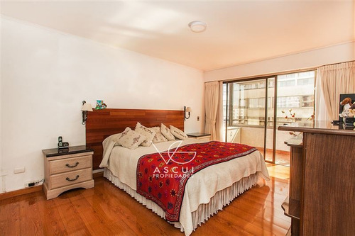 Departamento En Venta De 4 Dorm. En Providencia