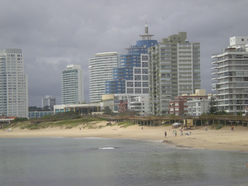 Imagen 1 de 14 de Apartamento En Rambla Williman Parada 2 Frente Al Mar