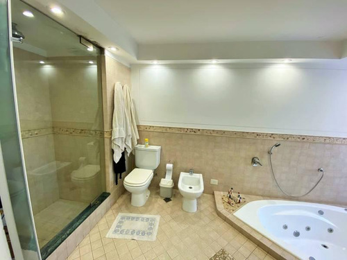 Impecable Casa En Martinez De Libertador Al Rio.