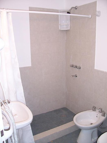 Imagen 3 de 3 de Monoambiente Para 1 Persona - Quilmes