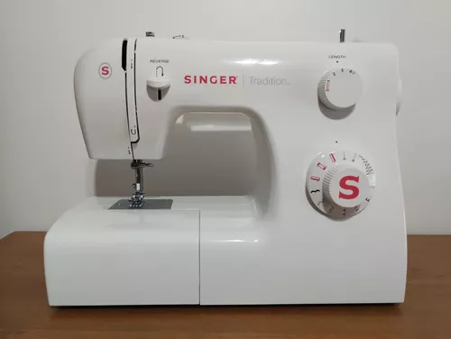 Máquina de Coser Singer Tradition 2250 blanca