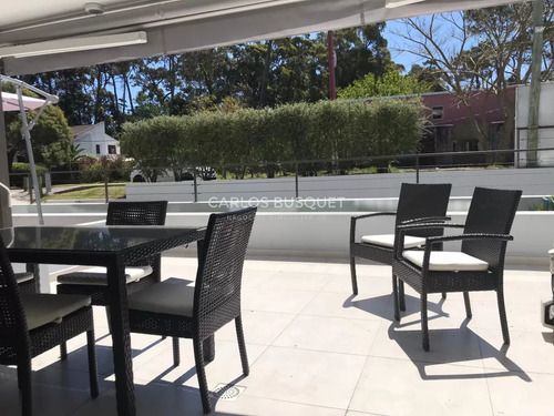 Apartamento En Venta De 2 Dormitorios En Edificio Unique, Pedragosa Sierra
