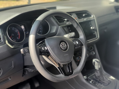 Imagen 11 de 15 de Volkswagen Tiguan Comfortline Dgs
