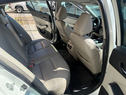 Nissan Altima EXCLUCIVE 2.OT