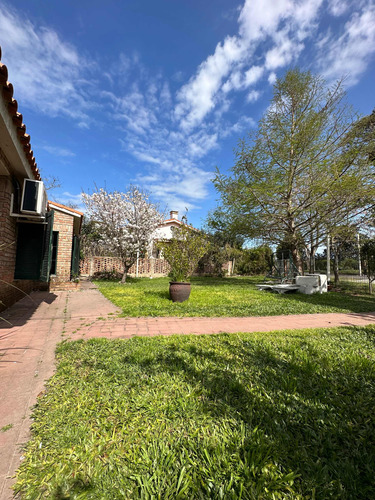 Venta Casa 4 Dormitorios Barbacoa Jardin Solymar Canelones
